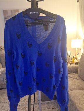 Women's Blue V-Neck Skull-Print Sweater